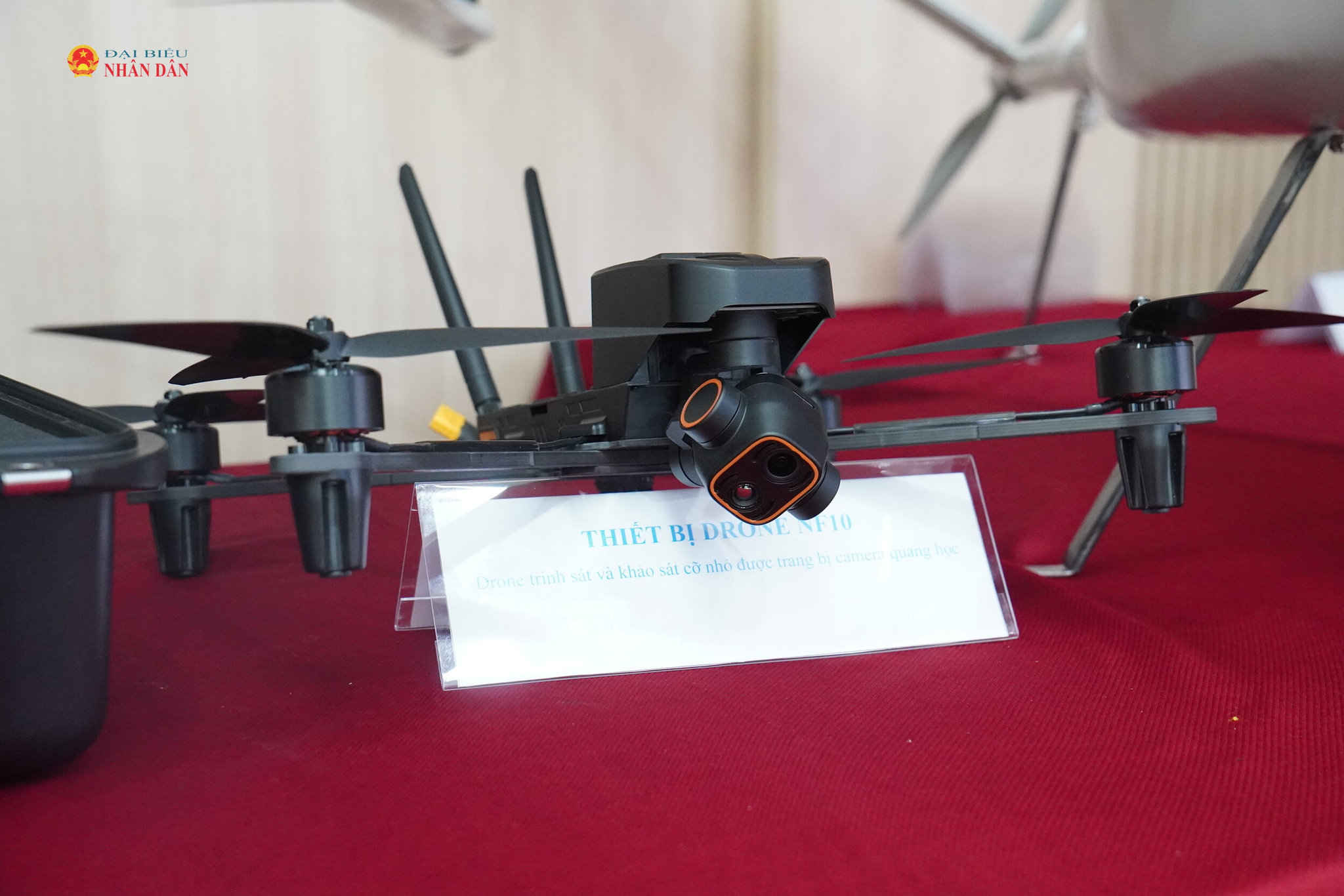 Một số thiết bị UAV và công nghệ phục vụ giải pháp giám sát an ninh, trật tự được giới thiệu tại buổi Lễ.