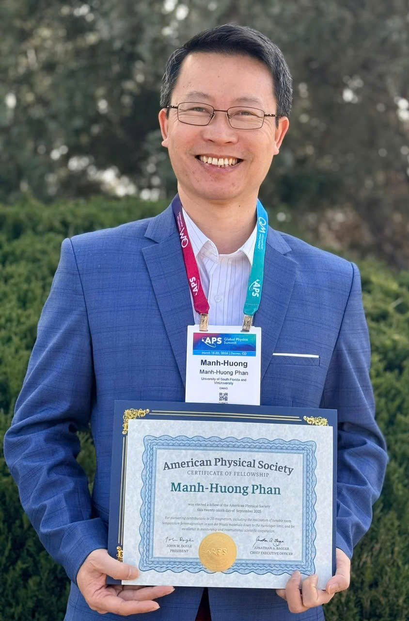 GS Phan Mạnh Hưởng