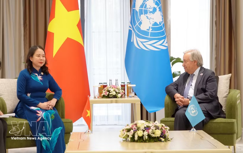 Vice State President Vo Thi Anh Xuan meets with UN Secretary-General Antonio Guterres. (Photo: VNA)