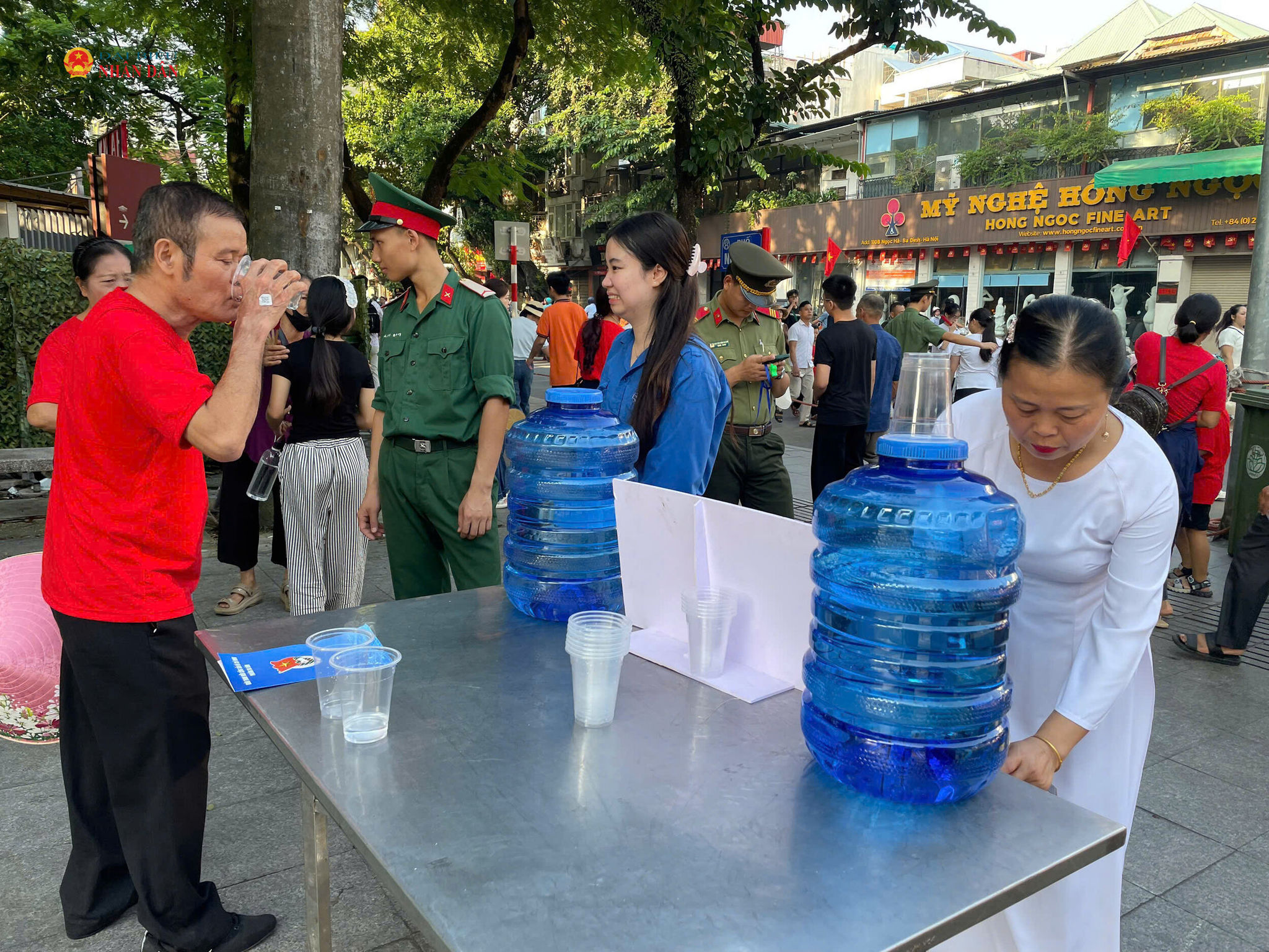 Hơn cả một hoạt động hỗ trợ thông thường, những gì tuổi trẻ Ba Đình thực hiện trong sáng 2/9 đã góp phần lan tỏa mạnh mẽ hình ảnh một Hà Nội thân thiện, hiếu khách; một thế hệ thanh niên Thủ đô năng động, trách nhiệm và giàu lòng nhân ái.