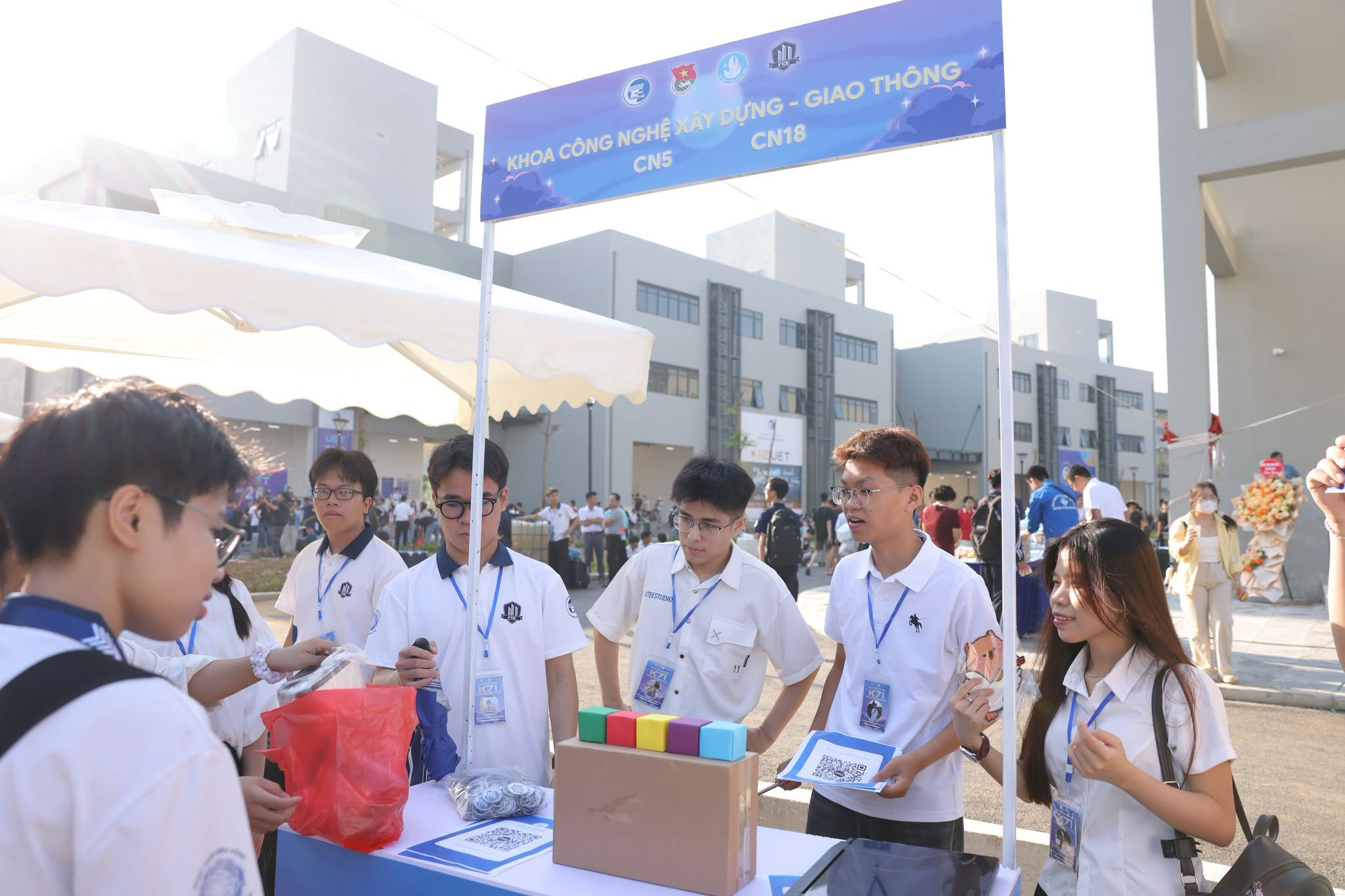 Những sinh viên đầu tiên bắt đầu học tập tại Hòa Lạc ngày 3/9/2026