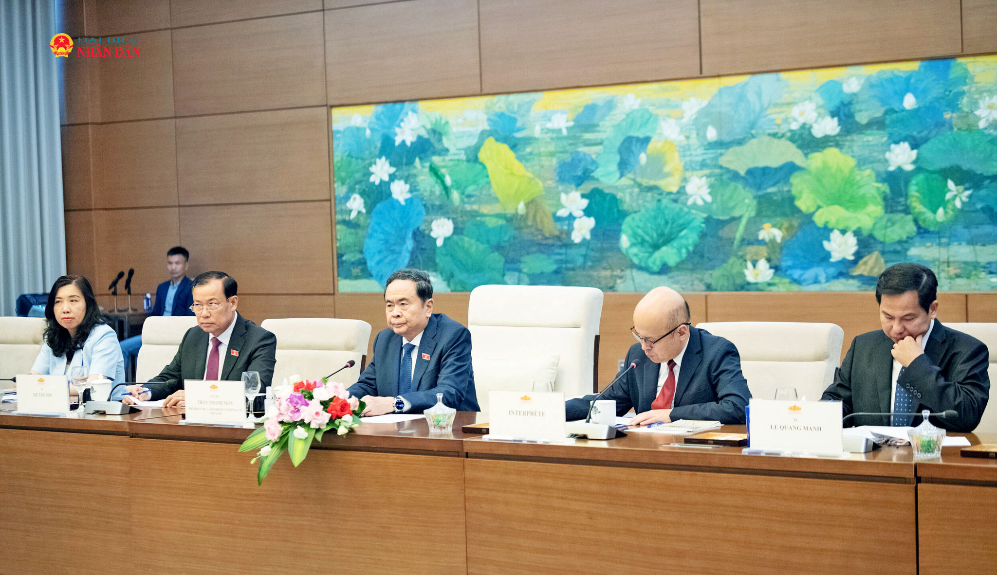 Chủ tịch Quốc hội Trần Thanh Mẫn và các đại biểu tại cuộc tiếp