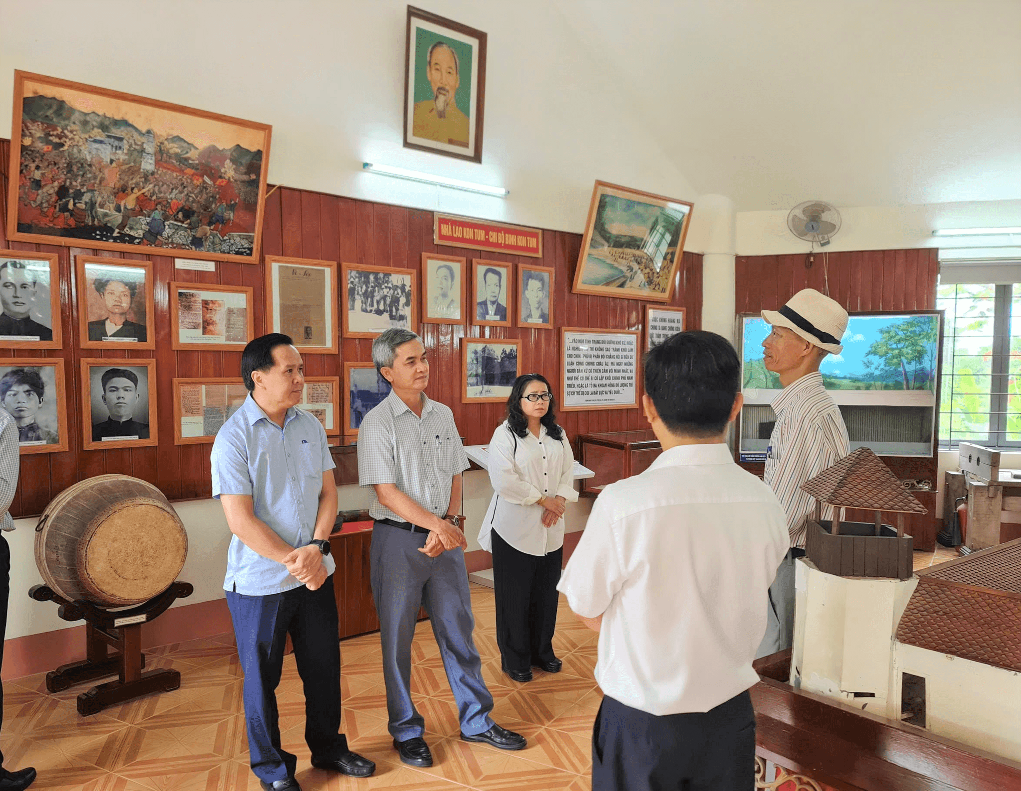 Đoàn giám sát thực tế công tác quản lý, tu bổ di tích tại phường Kon Tum