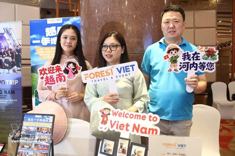 Vietnamese companies showcase tourism in Beijing (Photo: VNA)