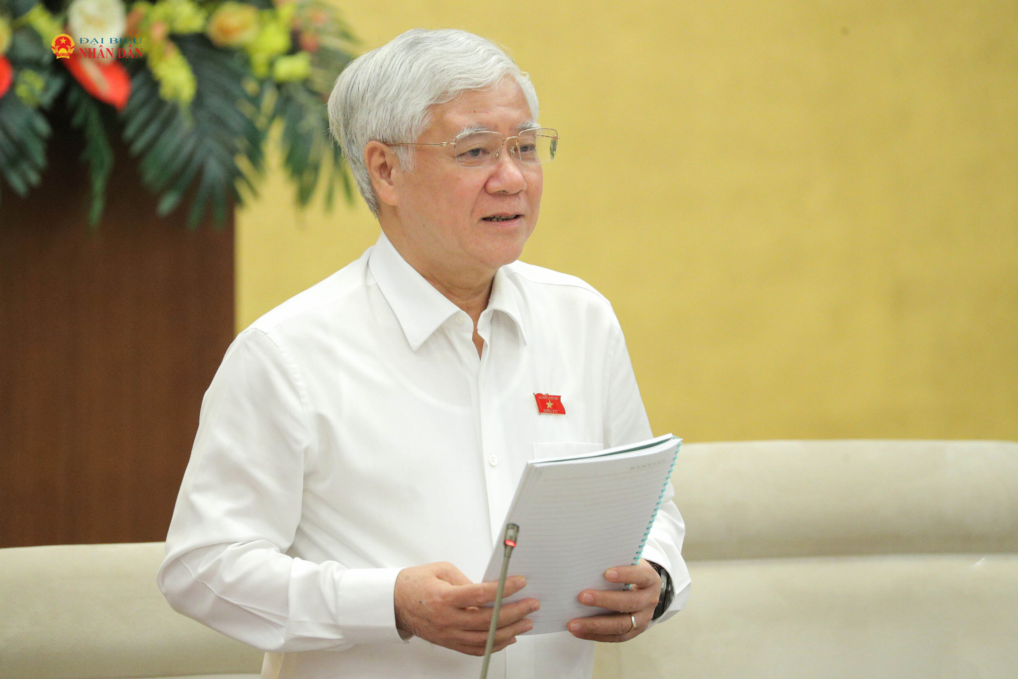 Phó Chủ tịch Thường trực Quốc hội Đỗ Văn Chiến phát biểu tại phiên họp