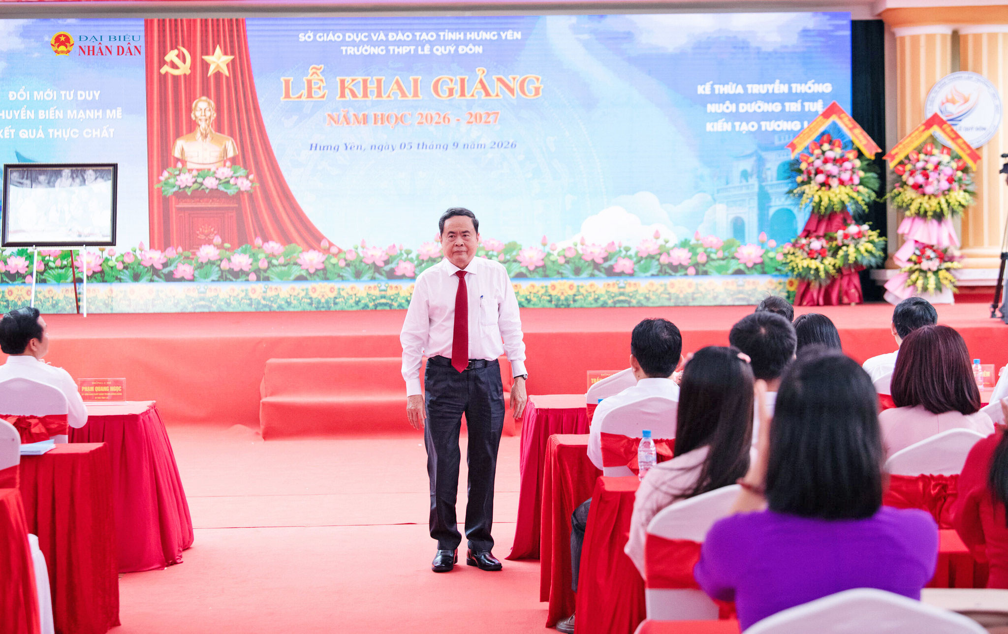 Chủ tịch Quốc hội Trần Thanh Mẫn dự Lễ khai giảng năm học mới 2026 - 2027 tại điểm cầu Trường THPT Lê Quý Đôn, tỉnh Hưng Yên