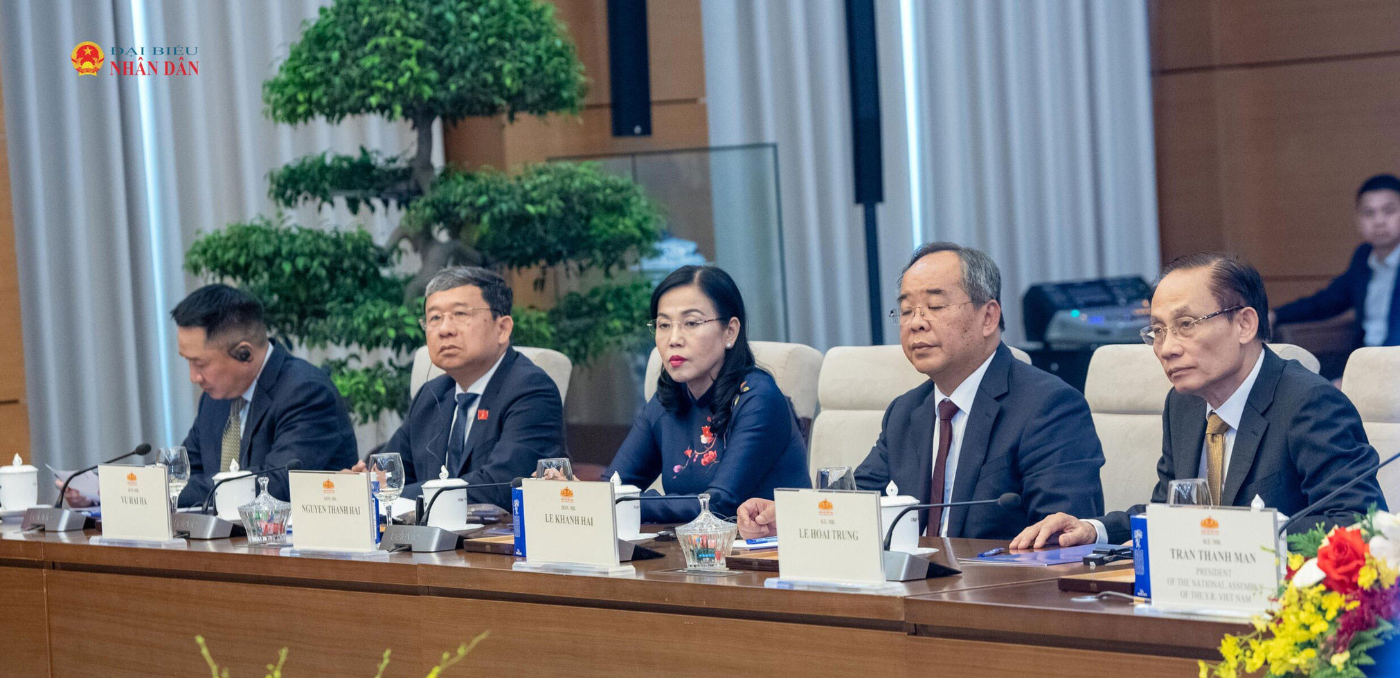 Các đại biểu dự cuộc hội kiến