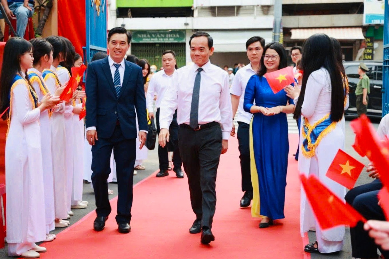 Bí thư Thành ủy TP. Hồ Chí Minh Trần Lưu Quang dự lễ khai giảng năm học 2026-2027 tại Trường THPT Trần Khai Nguyên