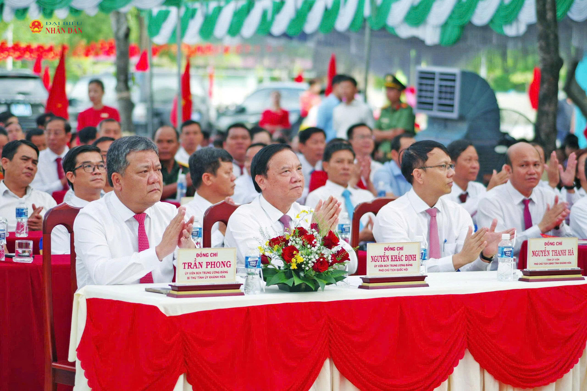 Phó Chủ tịch Quốc hội Nguyễn Khắc Định dự Lễ khai giảng năm học mới tại Trường Phổ thông Dân tộc Nội trú THCS và THPT Pi Năng Tắc, xã Bác Ái Đông, tỉnh Khánh Hòa