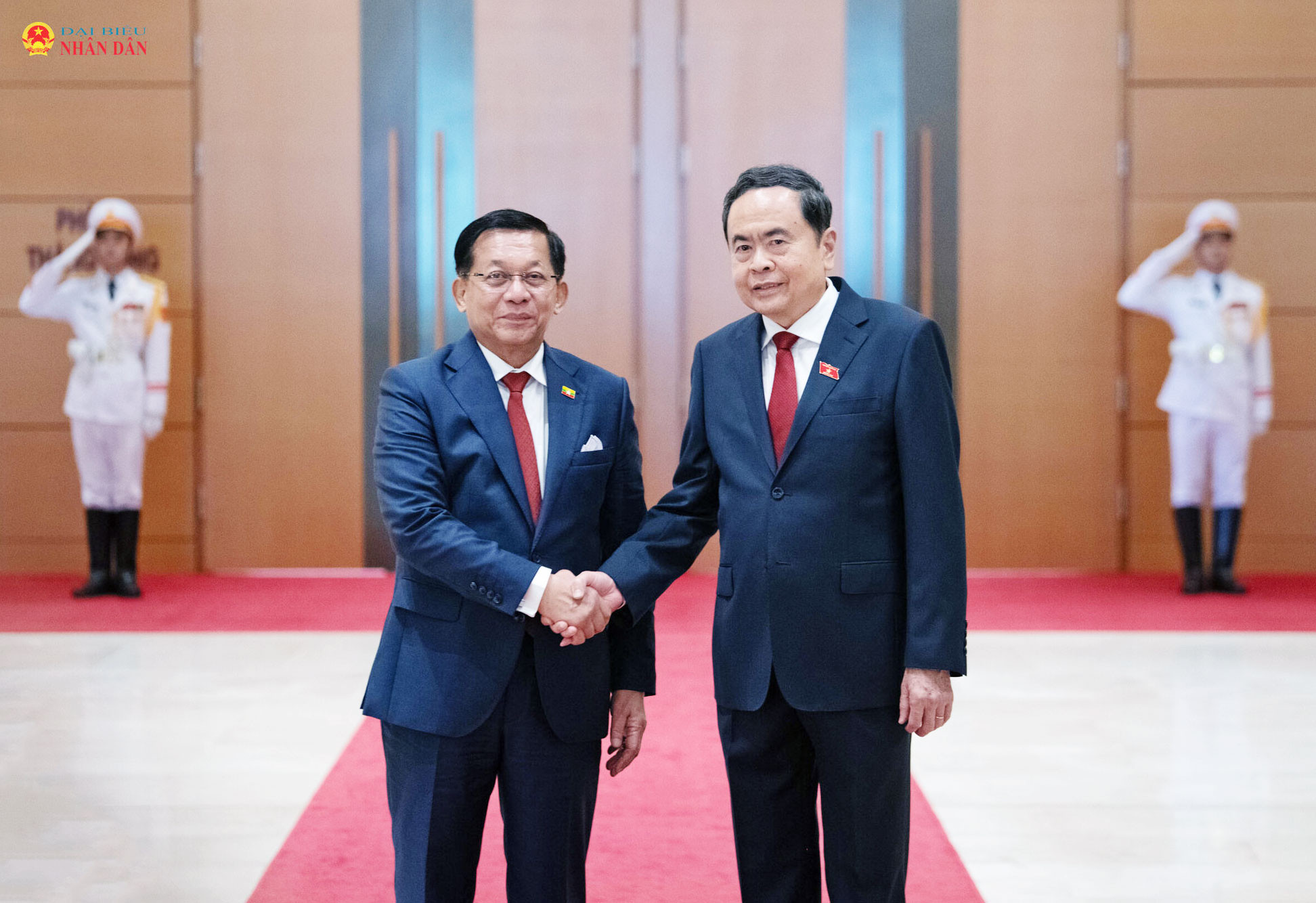 Chủ tịch Quốc hội Trần Thanh Mẫn đón Tổng thống nước Cộng hòa Liên bang Myanmar Min Aung Hlaing