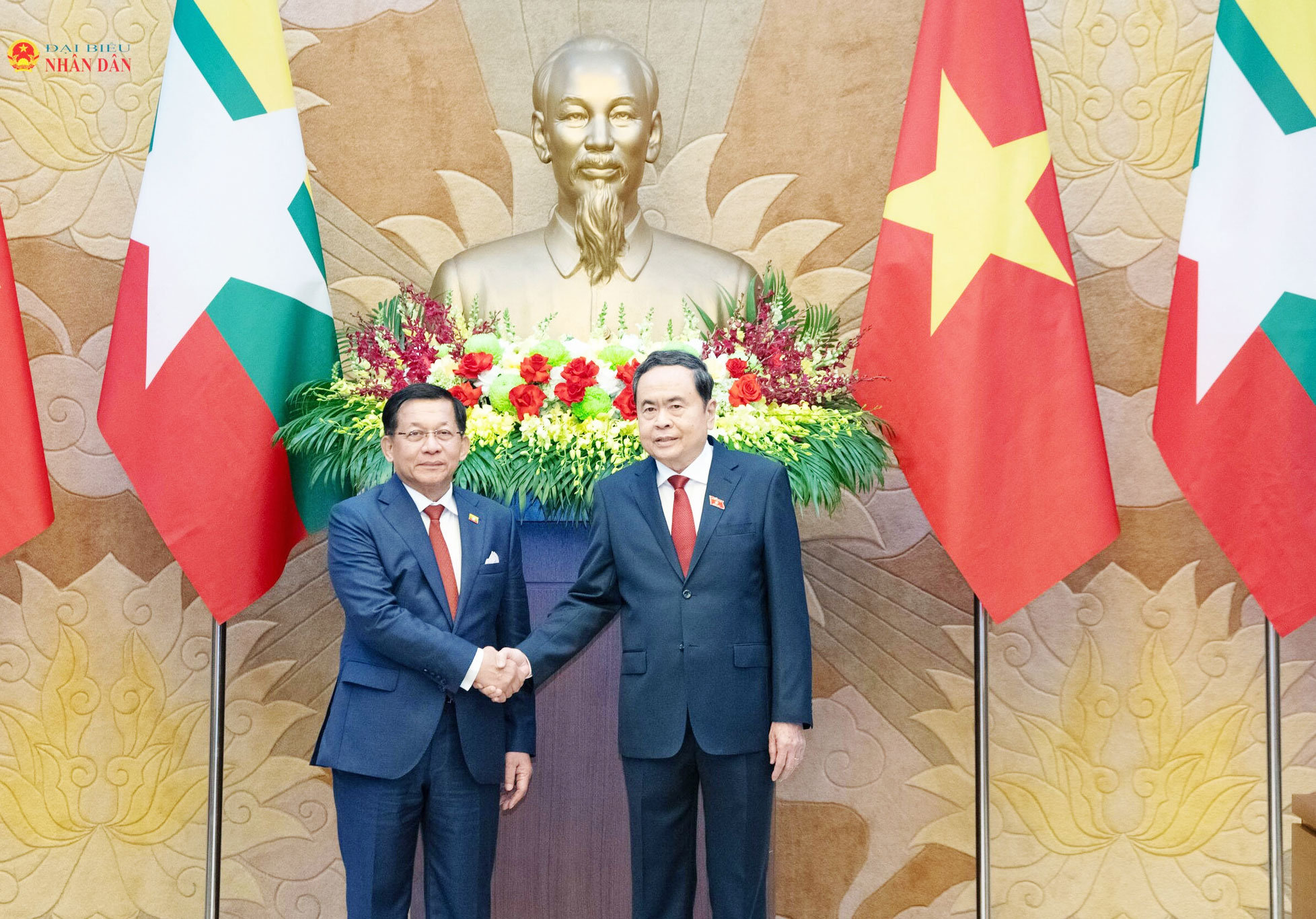 Chủ tịch Quốc hội Trần Thanh Mẫn và Tổng thống nước Cộng hòa Liên bang Myanmar Min Aung Hlaing