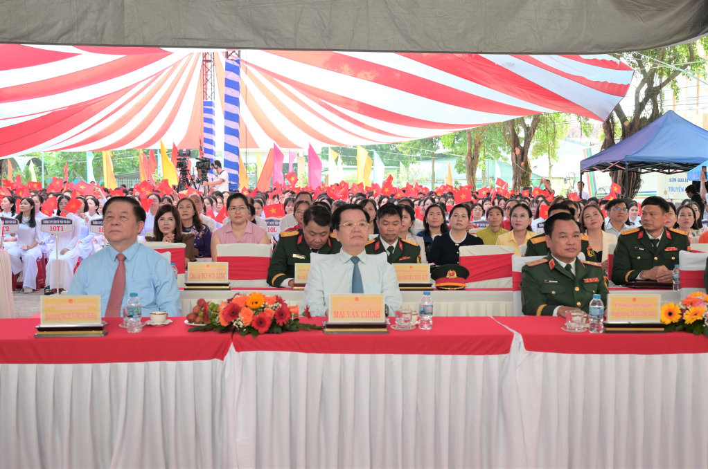 khai giảng 1