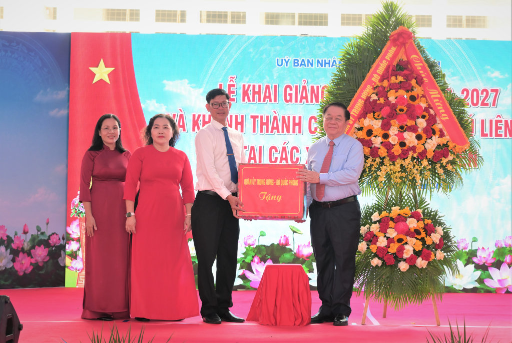 Khai giảng 4