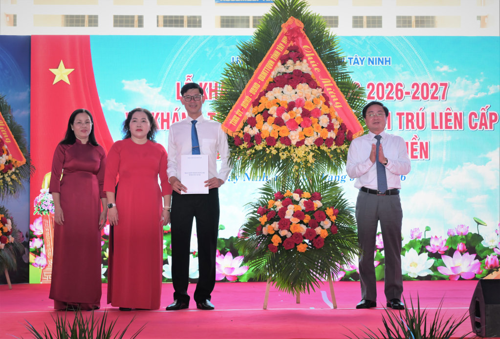 Khai giảng 6