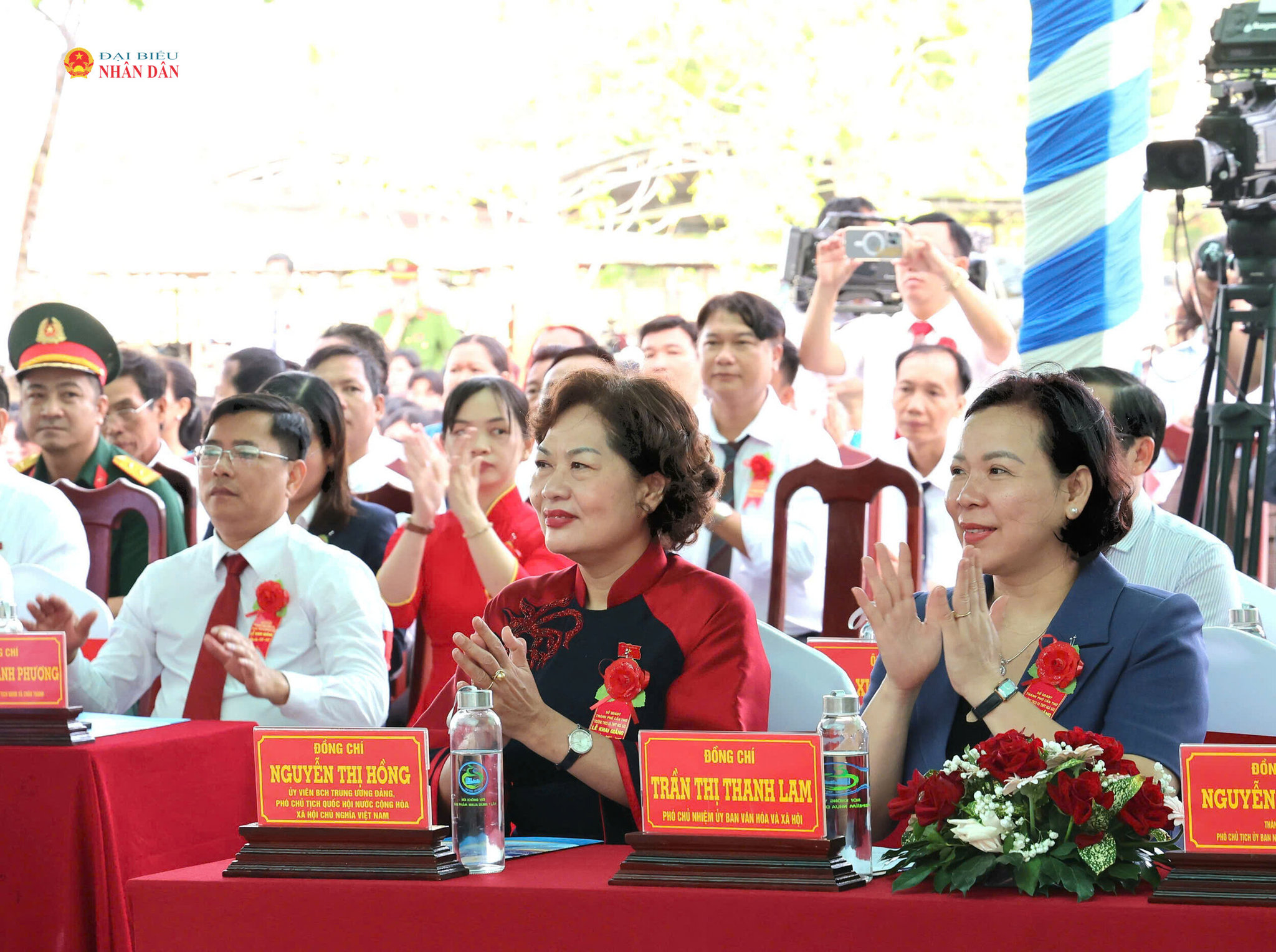 Phó Chủ tịch Quốc hội Nguyễn Thị Hồng dự Lễ khai giảng năm học mới 2026 - 2027 tại Trường THCS và THPT Ngã Sáu, TP. Cần Thơ