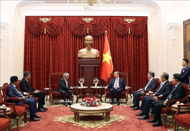 Tổng Bí thư, Chủ tịch nước Tô Lâm tiếp Đại sứ Bangladesh tại Việt Nam Mohammad Lutfor Rahman đến chào từ biệt