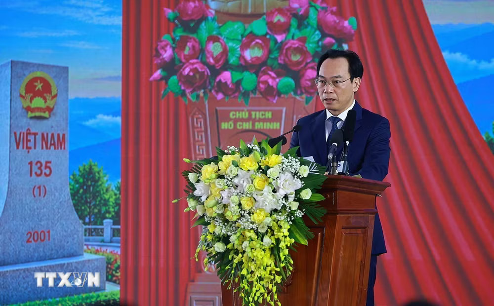 Bộ trưởng Bộ Giáo dục và Đào tạo Hoàng Minh Sơn đọc Thư của Tổng Bí thư, Chủ tịch nước Tô Lâm gửi ngành Giáo dục cả nước tại Lễ khai giảng năm học 2026-2027. (Ảnh: Dương Giang/TTXVN) Bộ trưởng Bộ Giáo dục và Đào tạo Hoàng Minh Sơn đọc Thư của Tổng Bí thư, Chủ tịch nước Tô Lâm gửi ngành Giáo dục cả nước tại Lễ khai giảng năm học 2026-2027