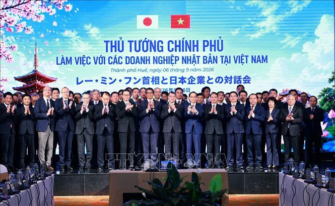 Thủ tướng Lê Minh Hưng với lãnh đạo các doanh nghiệp Nhật Bản tại Việt Nam