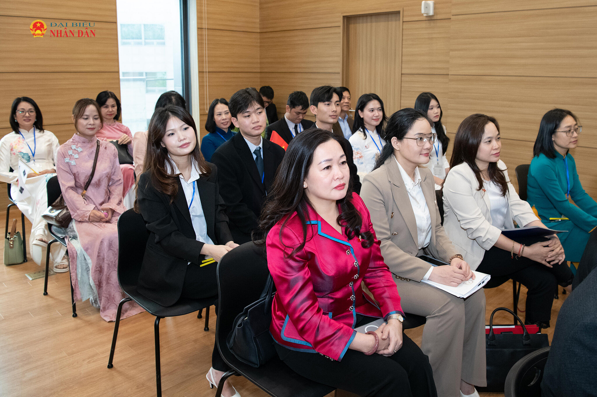 Các đại biểu dự cuộc gặp