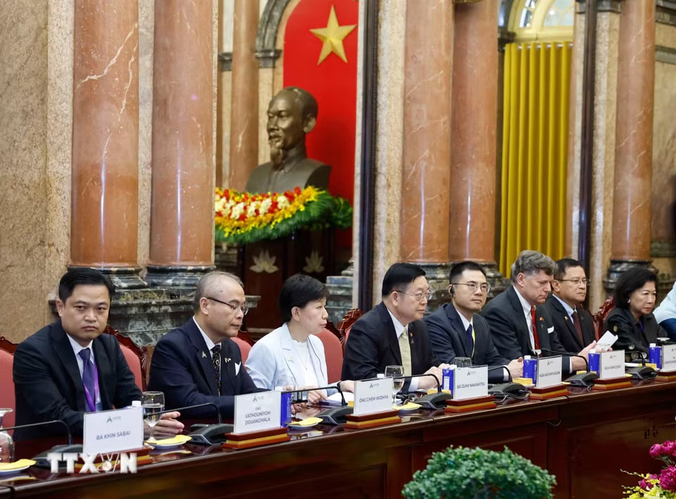 d621ea170121beee82c35-_ttxvn-tong-bi-thu-chu-tich-nuoc-tiep-cac-dai-bieu-du-dien-dan-tuong-lai-asean-2026-8815957-6.jpg.avif