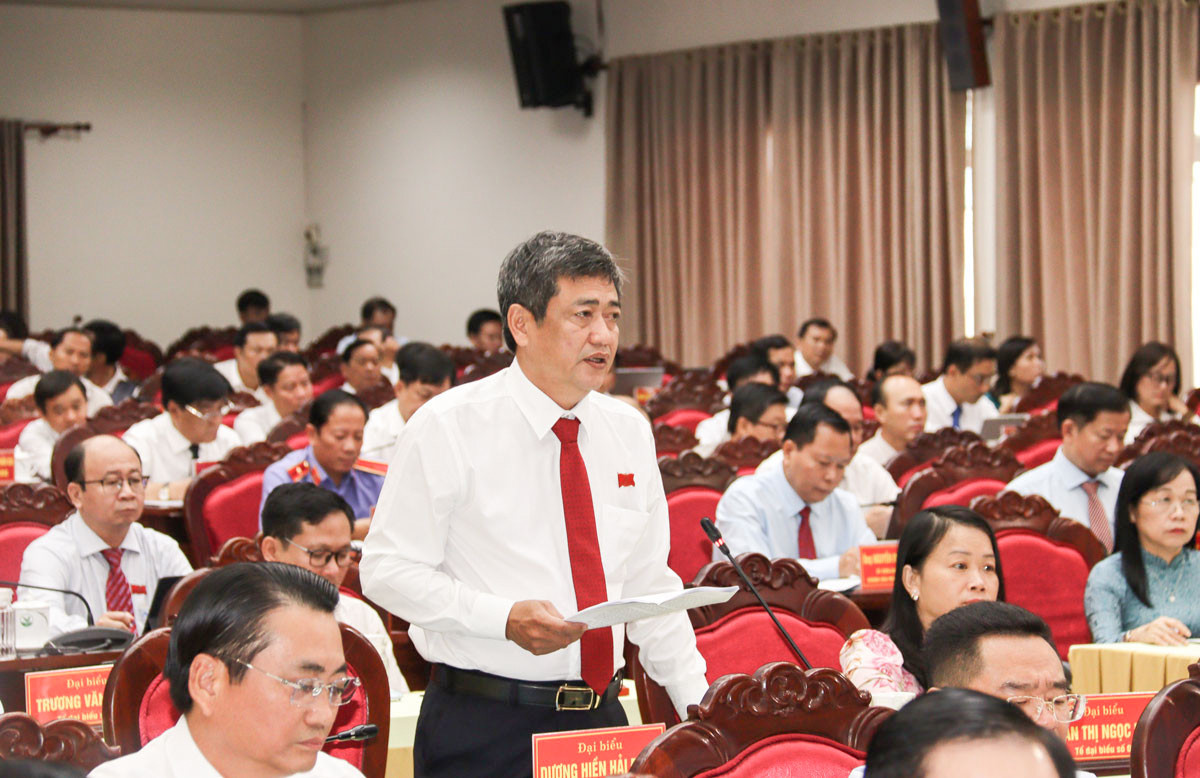 Đại biểu HĐND tỉnh Vĩnh Long đặt câu hỏi chất vấn tại Kỳ họp thứ Hai, HĐND tỉnh khóa XI