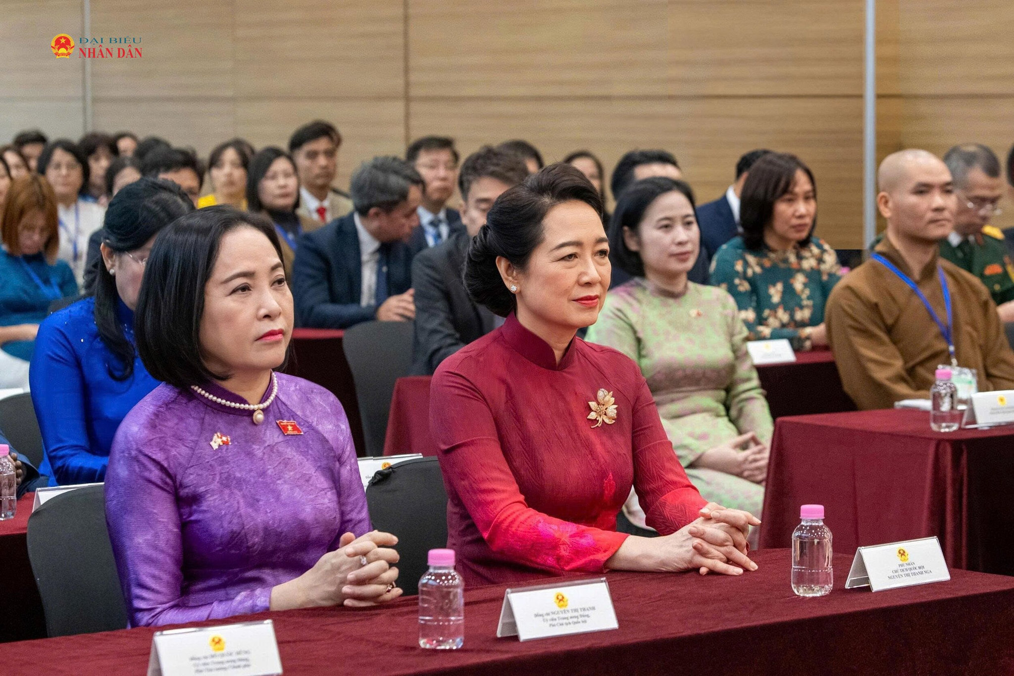 Phu nhân Nguyễn Thị Thanh Nga và Phó Chủ tịch Quốc hội Nguyễn Thị Thanh tại cuộc gặp