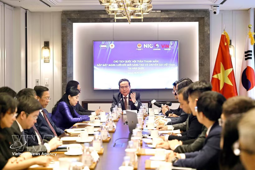 President of the National Assembly Tran Thanh Man meets with members of the Vietnam Innovation Network in Seoul on September 6, 2026. (Photo: VNA)