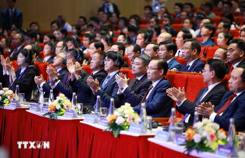 Thủ tướng Lê Minh Hưng và các đại biểu dự Diễn đàn Hợp tác địa phương Việt Nam - Nhật Bản năm 2026