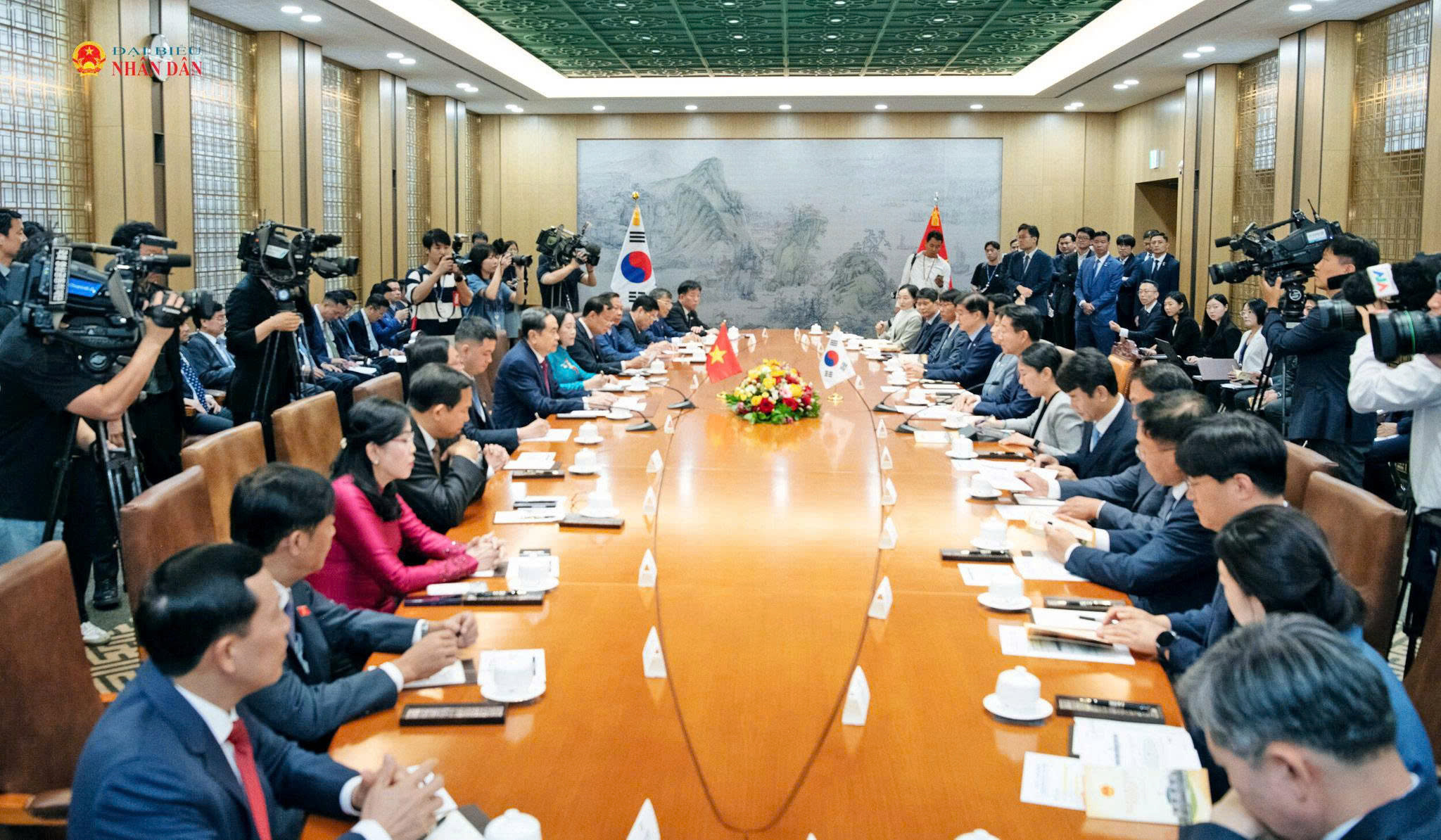 Chủ tịch Quốc hội Trần Thanh Mẫn hội đàm với Chủ tịch Quốc hội Hàn Quốc Cho Jeong Sik