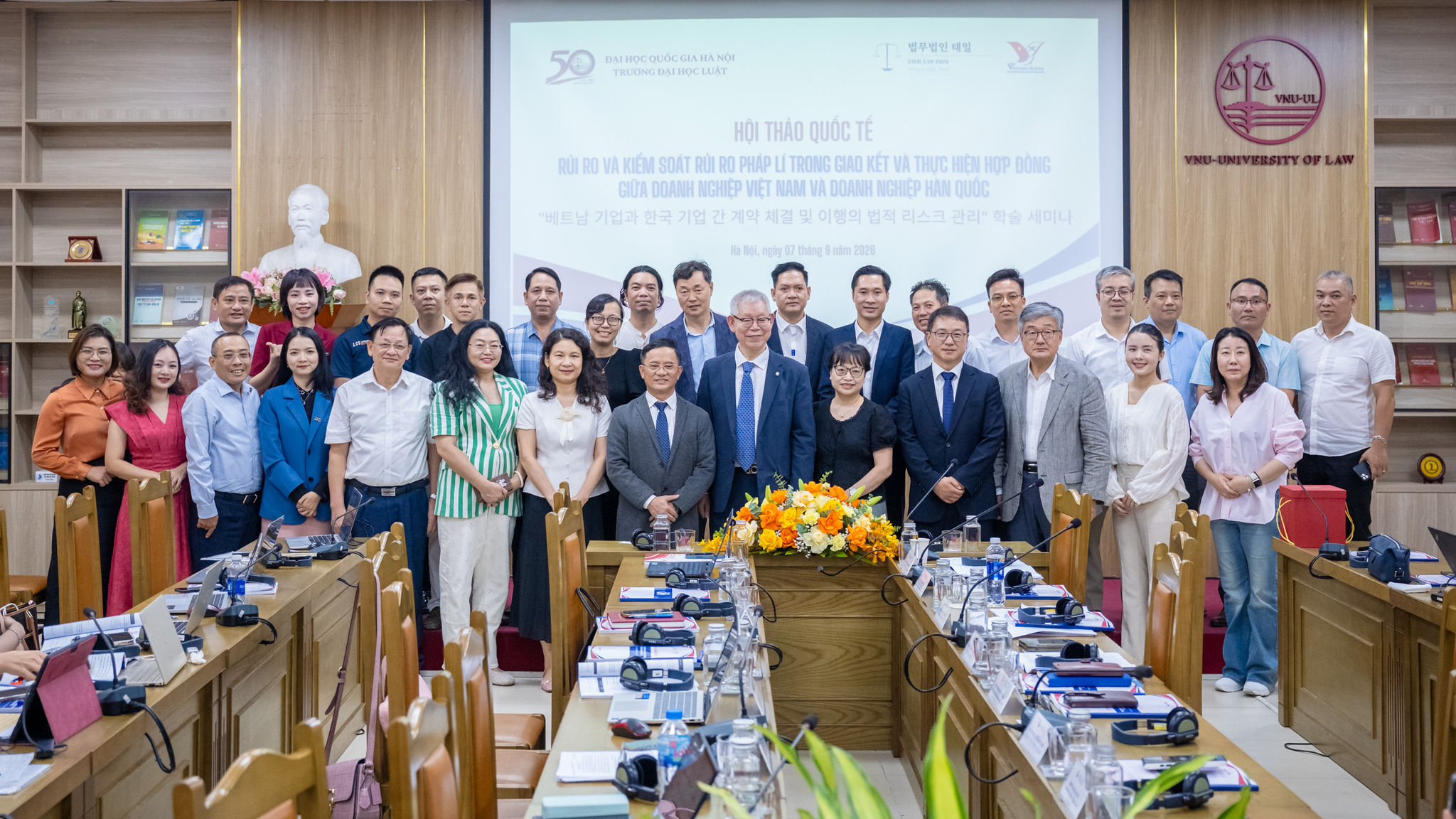 Các đại biểu tham dự sự kiện