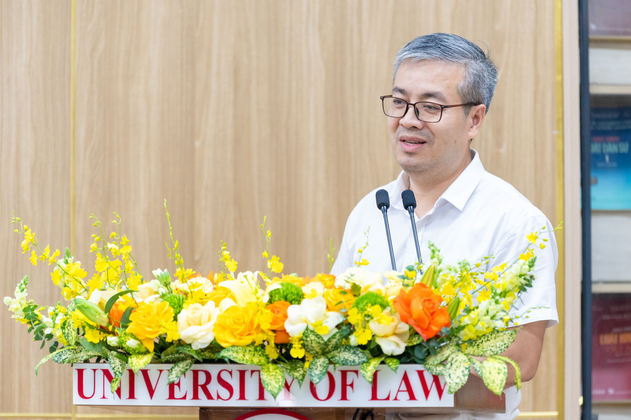 PGS.TS. Mai Văn Thắng, Quyền Trưởng phòng Khoa học Công nghệ, Hợp tác Phát triển và Đảm bảo Chất lượng, Trường Đại học Luật (Đại học Quốc gia Hà Nội) báo cáo và công bố Chương trình