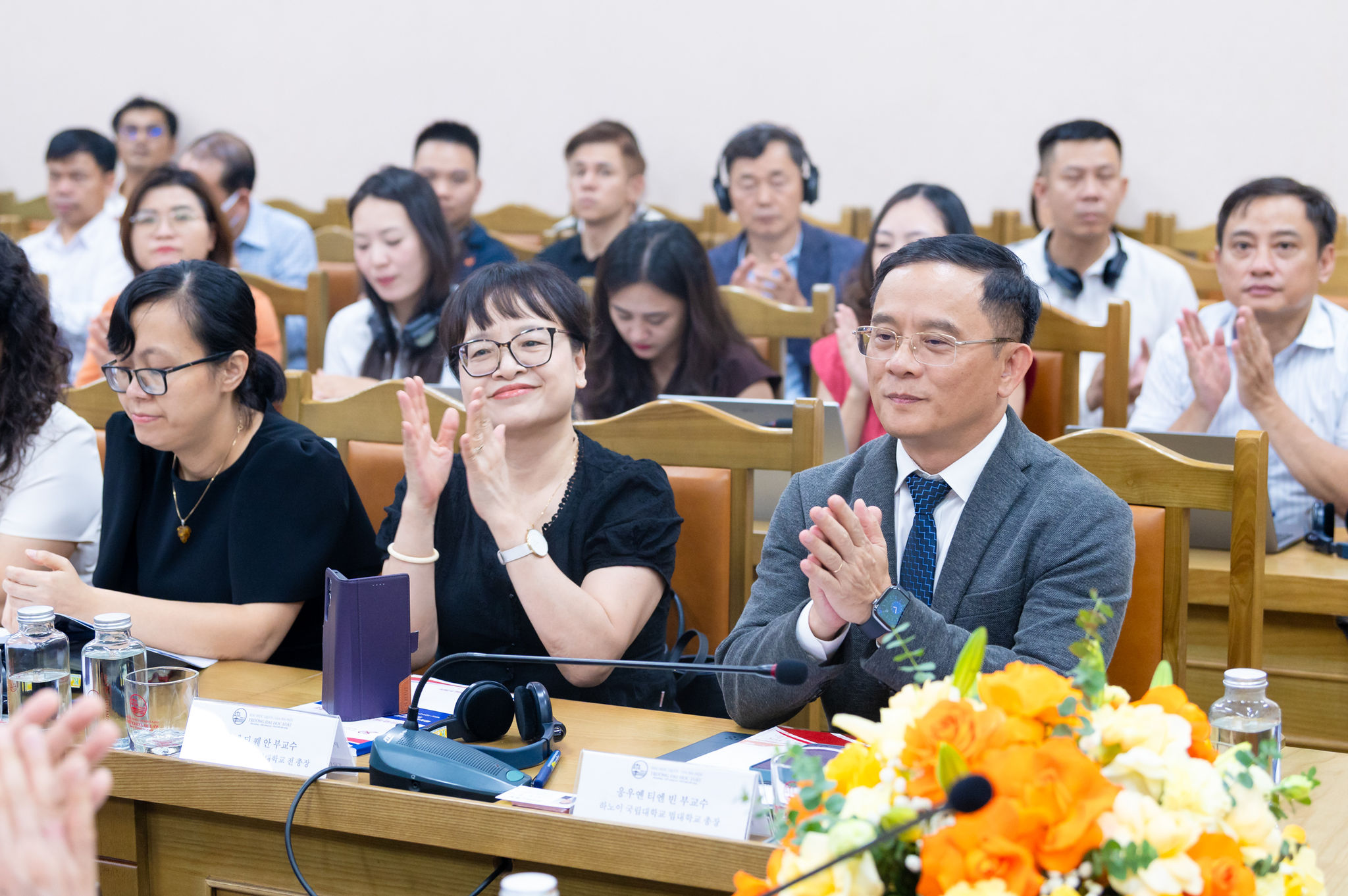 Các đại biểu tham dự Hội thảo