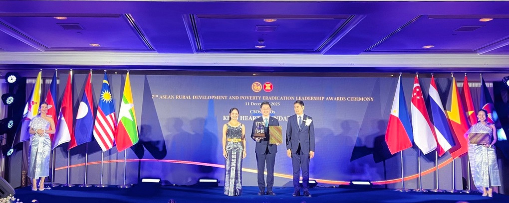 Vingroup được vinh danh “nộp ngân sách lớn nhất Việt Nam năm 2025 - 9 Vingroup được vinh danh “nộp ngân sách lớn nhất Việt Nam năm 2025 - 9