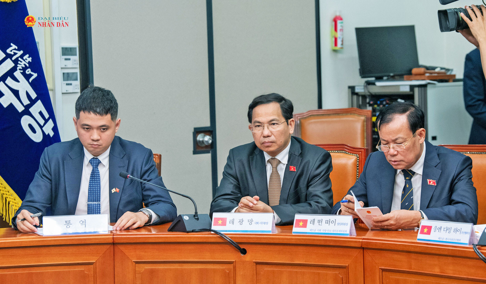 Các đại biểu dự cuộc tiếp