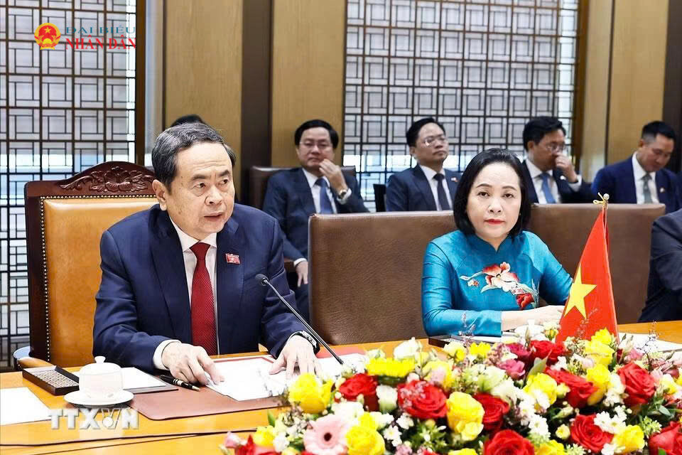 Chủ tịch Quốc hội Trần Thanh Mẫn hội đàm với Chủ tịch Quốc hội Hàn Quốc Cho Jeong Sik
