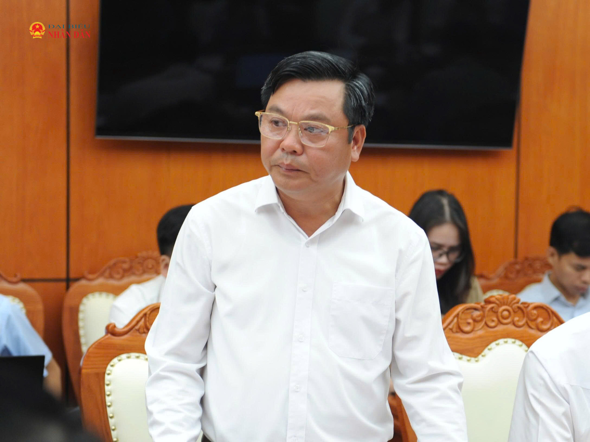 Chánh Thanh tra tỉnh Bắc Ninh Hồ Nguyên Hồng báo cáo với Đoàn giám sát