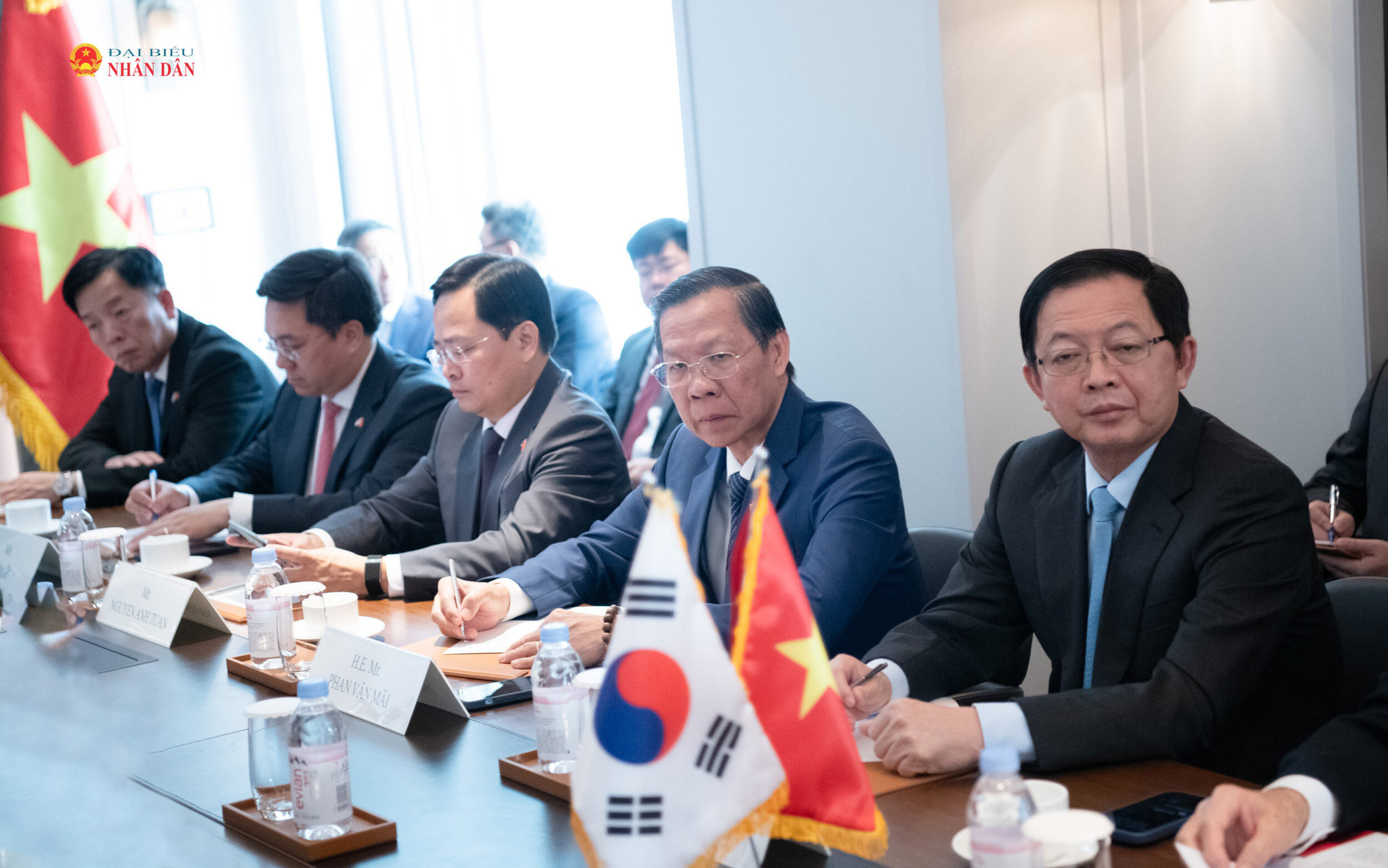 Phó Thủ tướng Chính phủ Hồ Quốc Dũng và đoàn đại biểu cấp cao Việt Nam dự cuộc tiếp