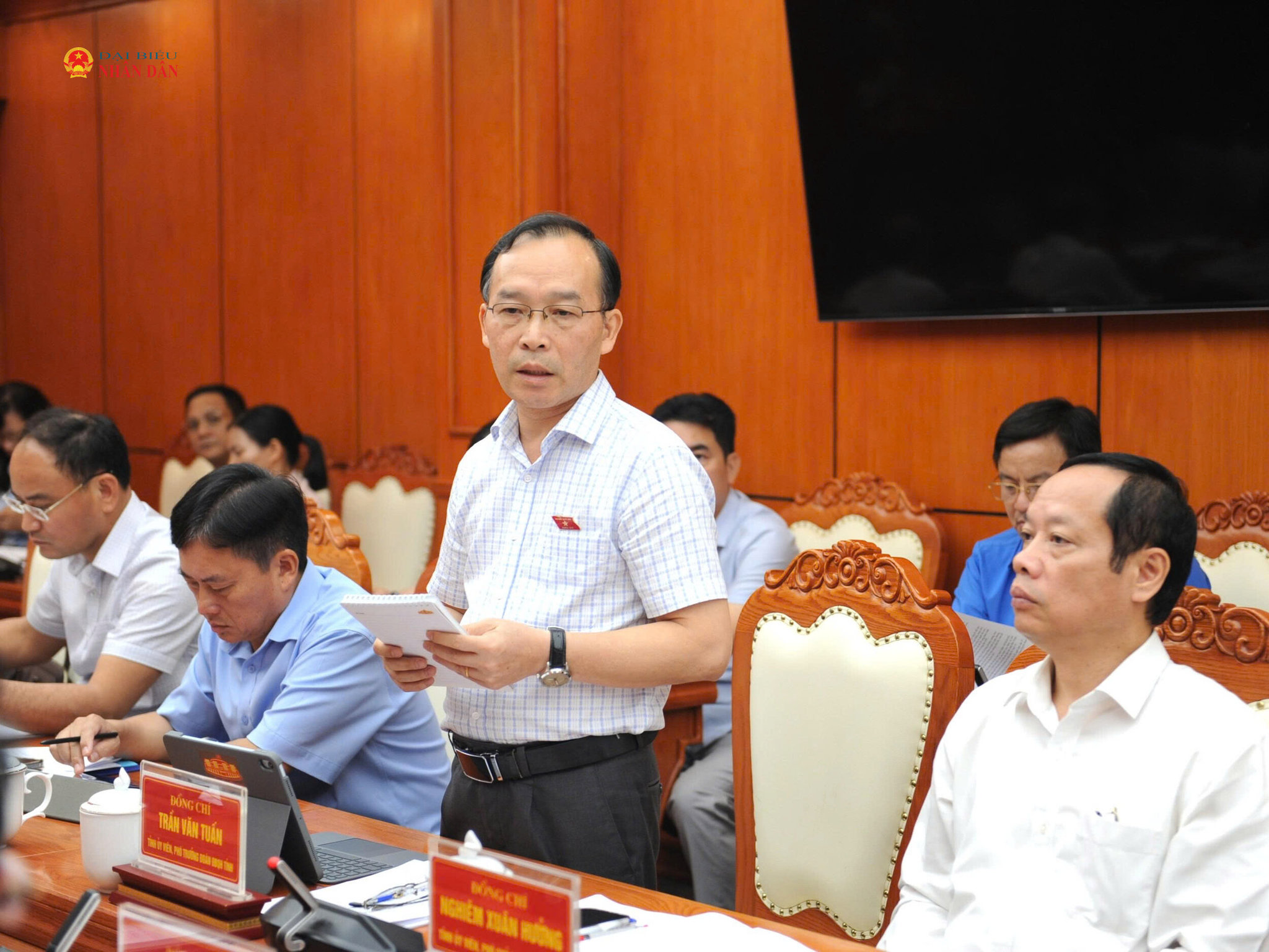 Phó trưởng Đoàn ĐBQH tỉnh Bắc Ninh Trần Văn Tuấn phát biểu