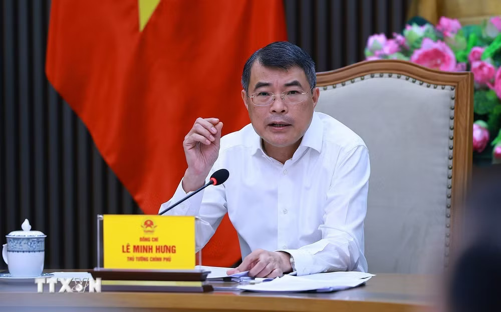 Thủ tướng Lê Minh Hưng làm việc với lãnh đạo Bộ Y tế và các bộ về dự thảo sửa đổi, bổ sung một số điều của luật trong lĩnh vực y tế