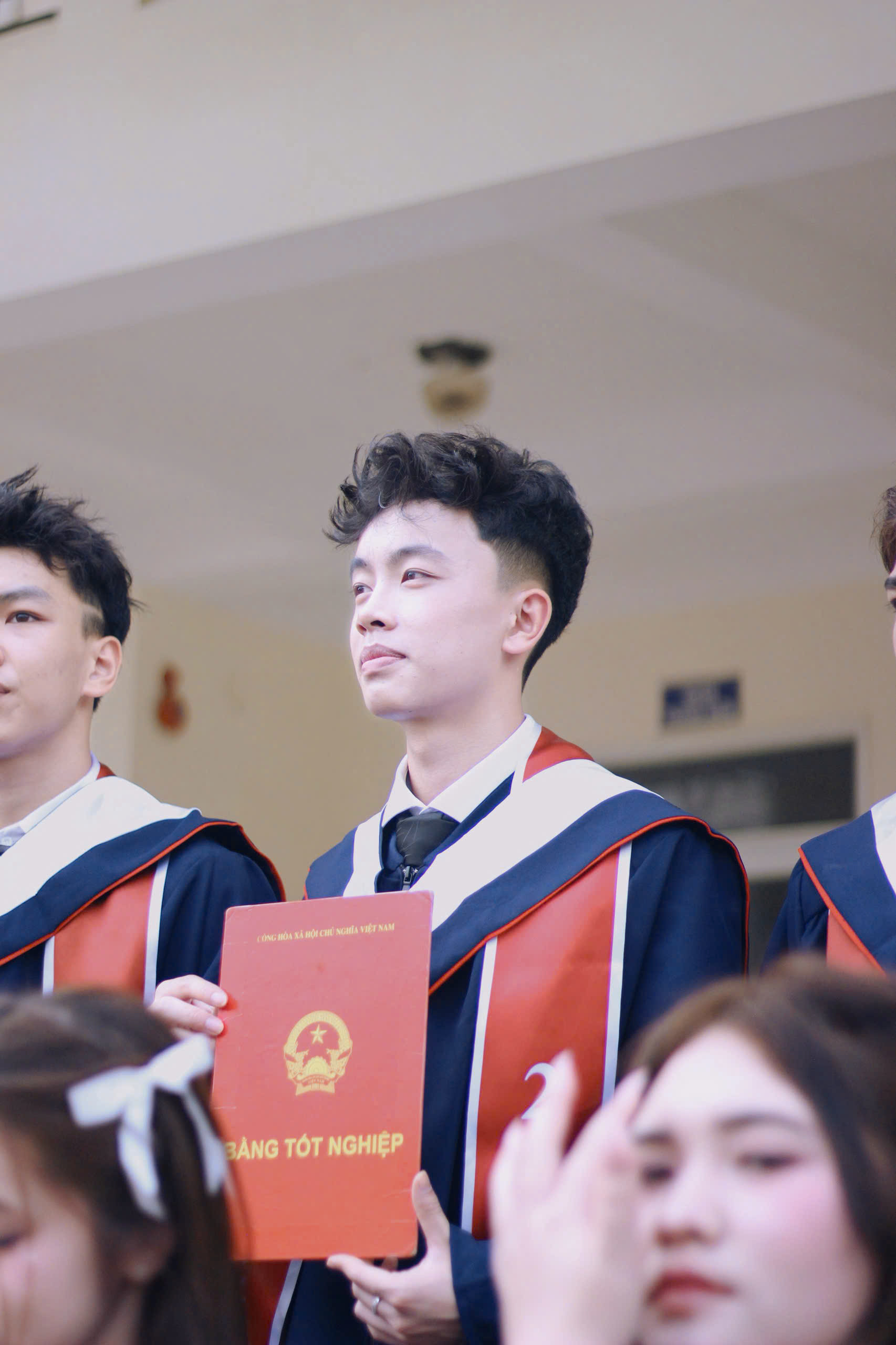 Tấn Tài hy vọng khi nhìn lại quãng thời gian đại học, mình không chỉ có trong tay một tấm bằng, mà còn trở thành một người trưởng thành, tự tin và có trách nhiệm hơn