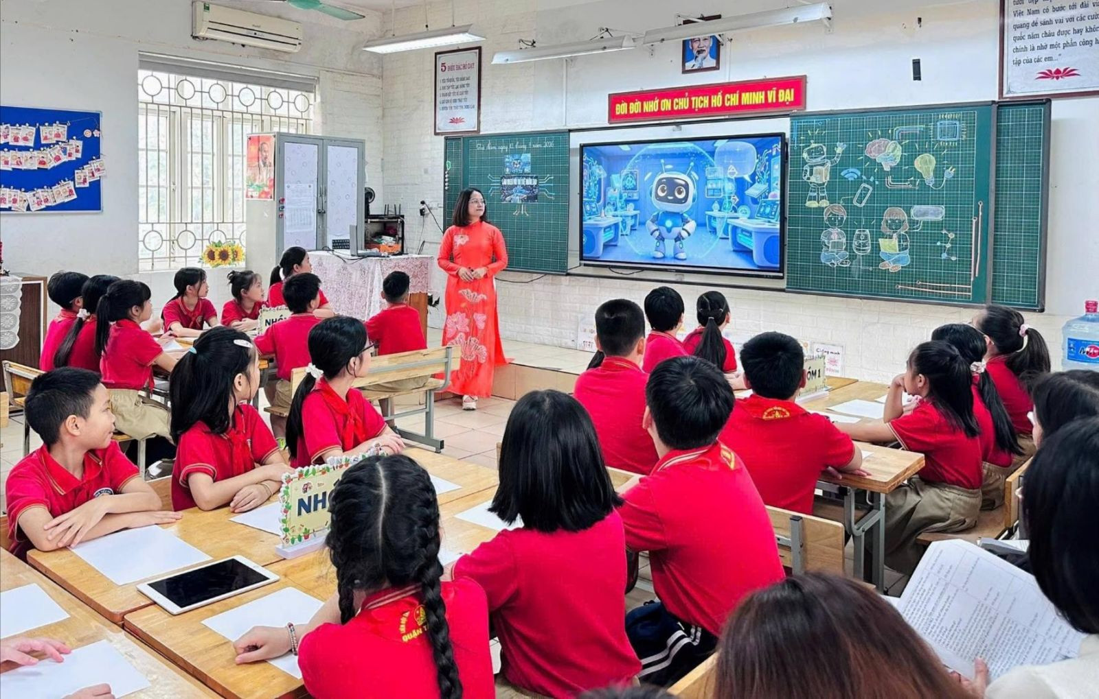 Bộ GD-ĐT đề nghị tổ chức dạy học trực tuyến, dạy học kết hợp theo quy định, phù hợp với điều kiện thực tế