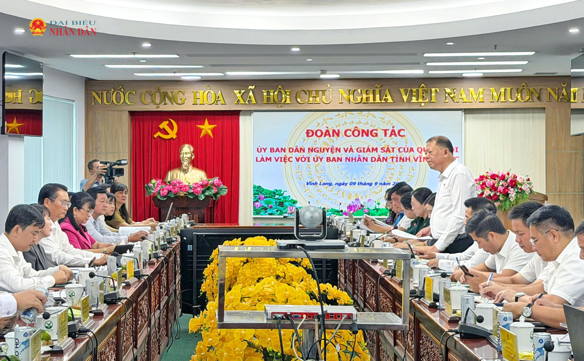 Đoàn giám sát của Ủy ban Dân nguyện và Giám sát làm việc với UBND tỉnh Vĩnh Long