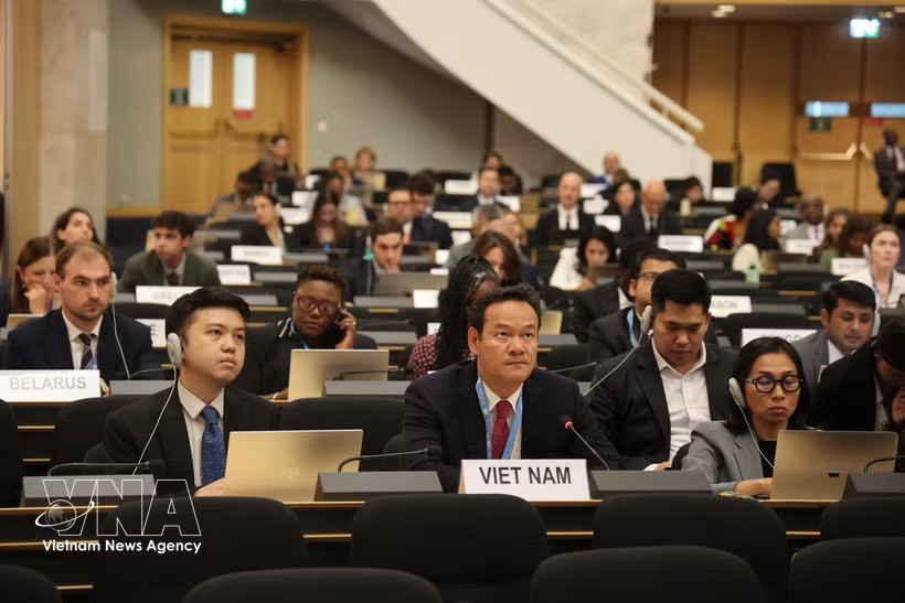 Ambassador Mai Phan Dung, Permanent Representative of Vietnam to the United Nations, the World Trade Organisation and other international organisations in Geneva at the general debate on the global human rights situation at the opening of the UNHRC’s 63rd regular session in Geneva on September 7. (Photo: VNA)
