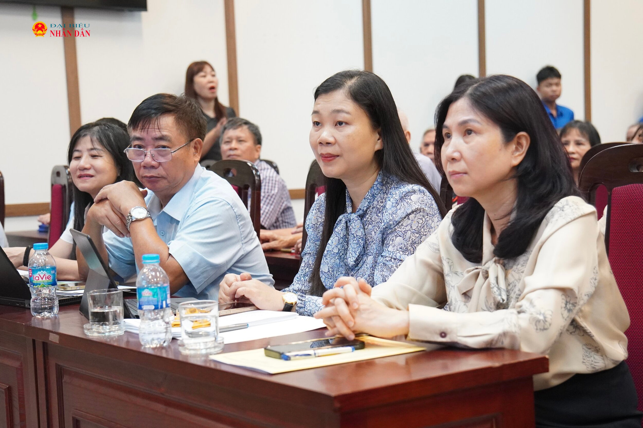 Các đại biểu tham dự chương trình.