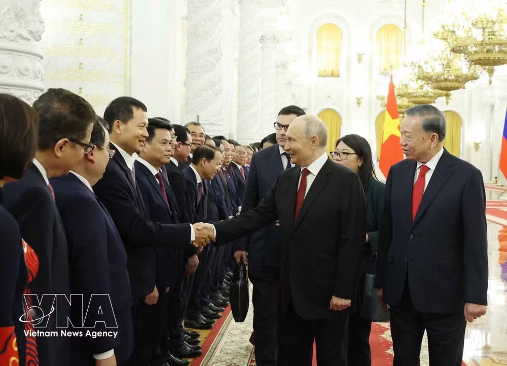 vnanet-russian-president-chairs-welcome-ceremony-for-top-vietnamese-leader-3.jpg
