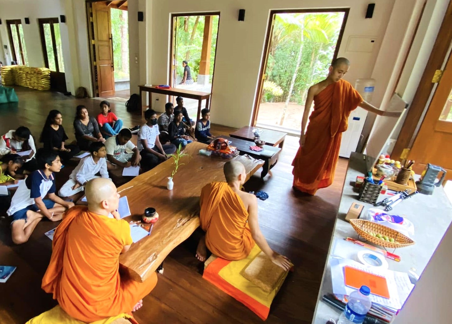 Lớp học tại thiền viện trúc lâm