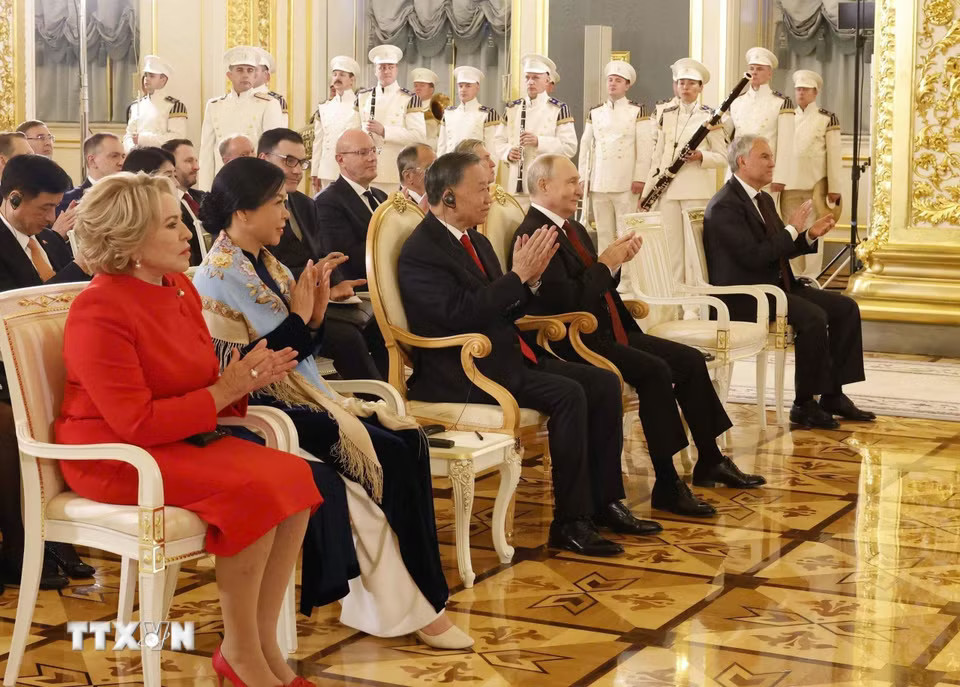 Tổng Bí thư, Chủ tịch nước Tô Lâm và Phu nhân, Tổng thống Nga Vladimir Putin, Chủ tịch Duma Quốc gia Nga Vyacheslav Volodin, Chủ tịch Hội đồng Liên bang Nga Valentina Matviyenko tham dự Lễ trao Giải thưởng Hoà bình Quốc tế Lev Tolstoy năm 2026