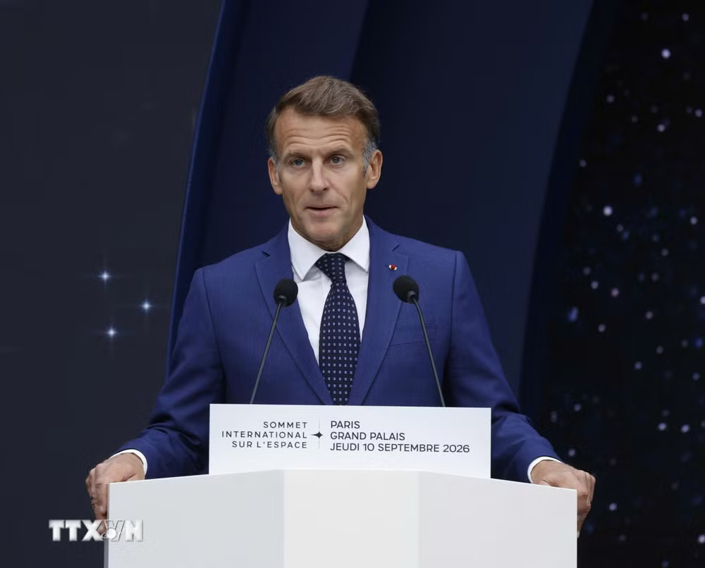 Tổng thống Cộng hòa Pháp Emmanuel Macron phát biểu khai mạc Hội nghị Thượng đỉnh Không gian vũ trụ