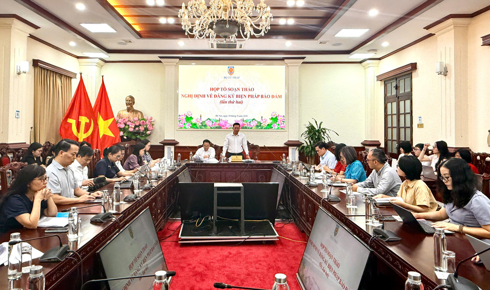 Toàn cảnh cuộc họp