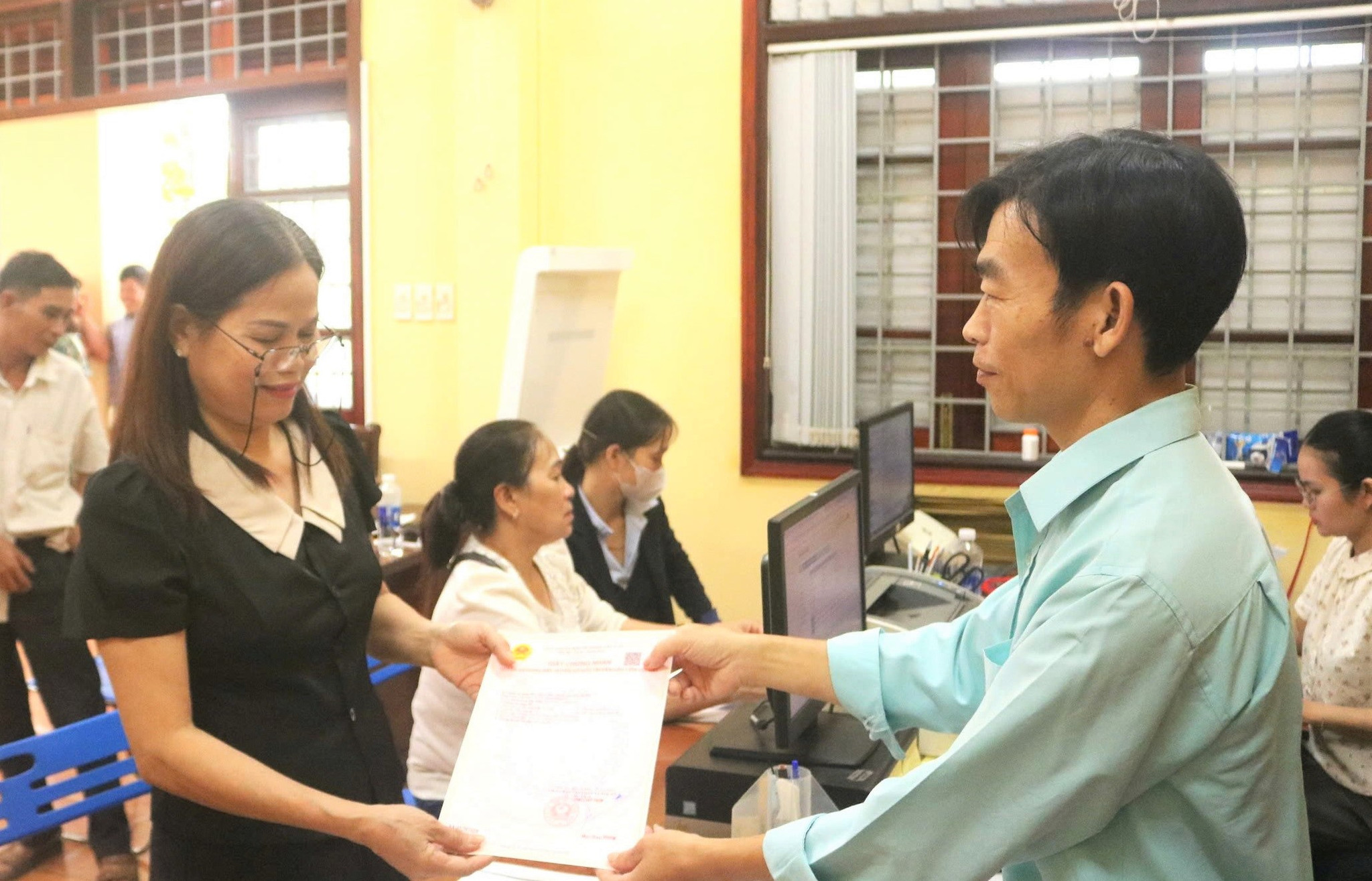 Bộ chỉ số đánh giá KPI đặc biệt coi trọng chất lượng phục vụ người dân, doanh nghiệp của cán bộ xã, phường